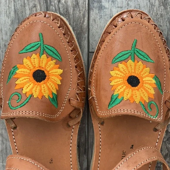 Huaraches - Picture 3 of 6